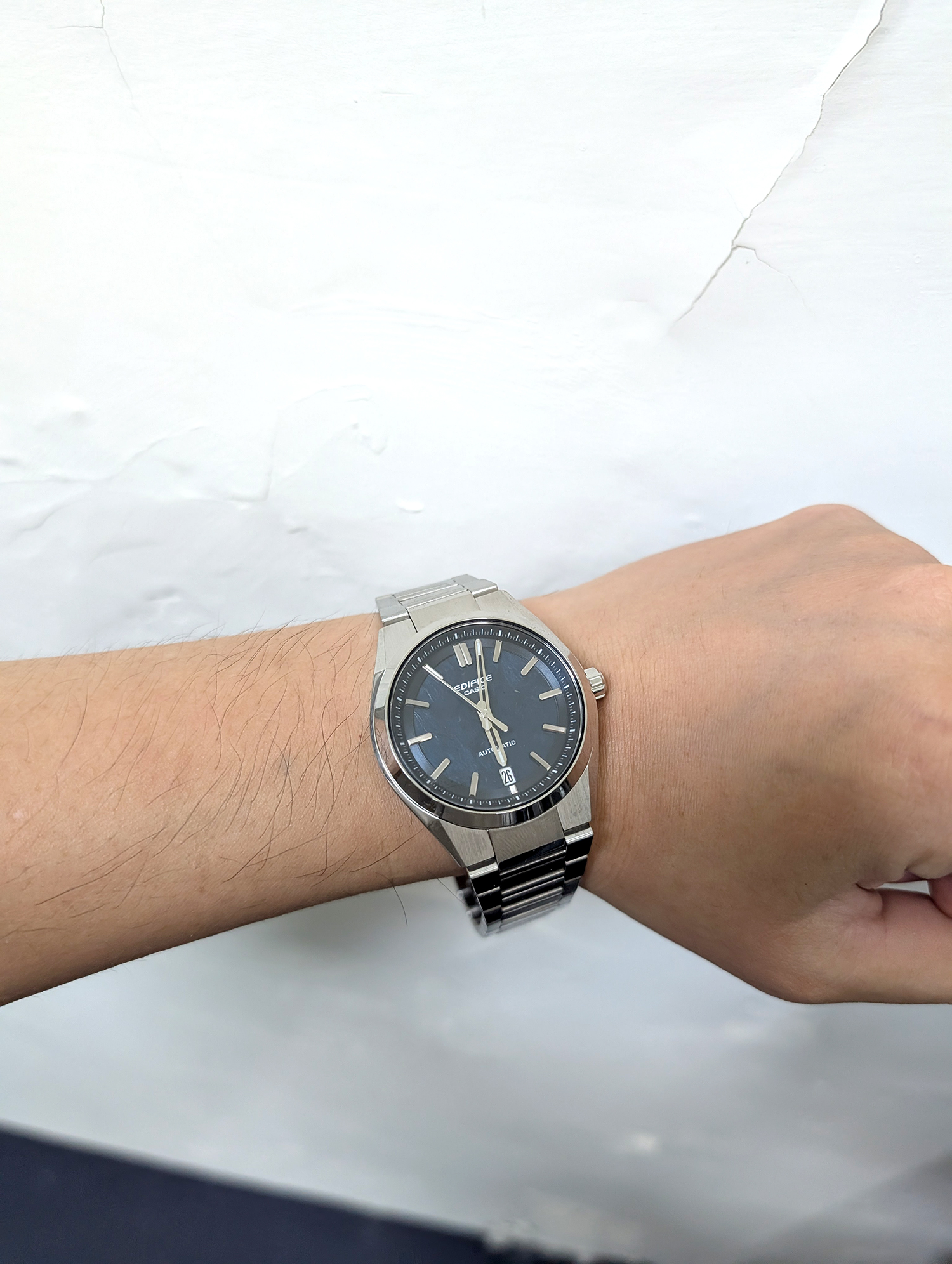 Casio第一支首款機械錶開箱《值得買嗎?》卡西歐.不到一萬買的到 - 第3張圖 男生手錶